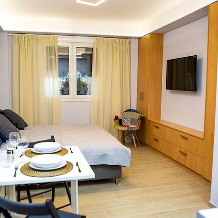 אתונה Studio Apartment With All Amenities In Kolonaki מראה חיצוני תמונה