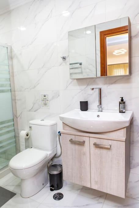 אתונה Studio Apartment With All Amenities In Kolonaki מראה חיצוני תמונה